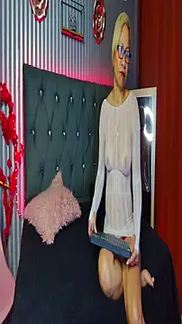 geminis milf online show from October 9, 2025, 6:50 pm