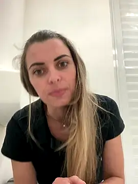 SweetGraciosa online show from September 18, 2025, 8:11 pm