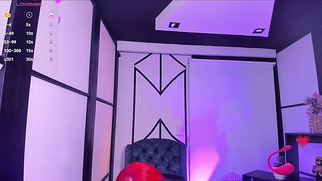 NahomiRichards  online show from December 23, 2025, 6:00 am