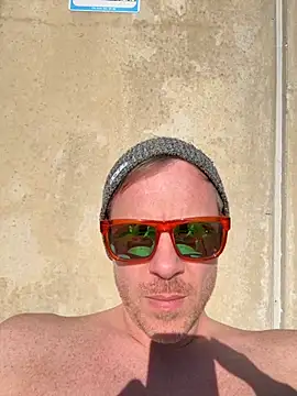 lukas 24 online show from October 12, 2025, 9:14 pm