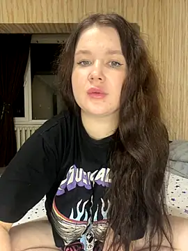 Di Olivia online show from November 9, 2025, 4:27 pm