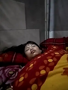 LinhNa999 online show from December 22, 2025, 1:19 pm