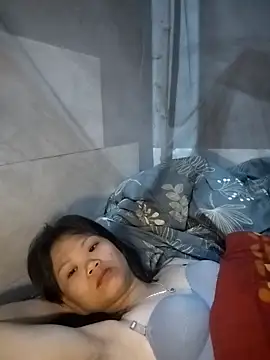 LinhNa999 online show from March 5, 2026, 1:23 am