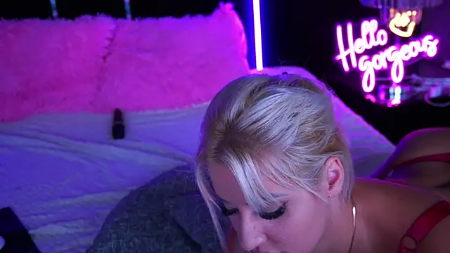 MysticGrace online show from September 11, 2025, 8:36 am