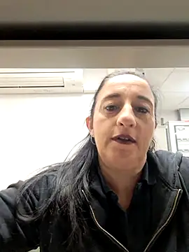 Snapshot of monella821 chatting on December 1, 2025, 4:12 pm monella821 online show from December 1, 2025, 4:12 pm