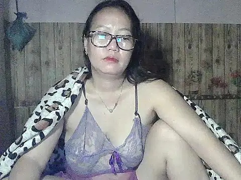 Pinay BigTits69 online show from February 17, 2026, 8:04 pm