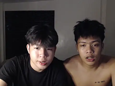 koreanhottie online show from October 13, 2025, 3:56 pm