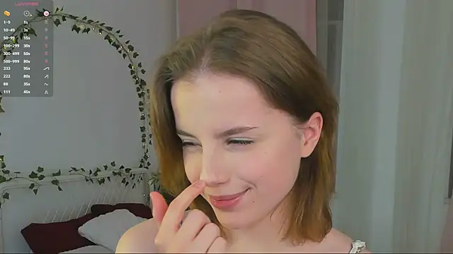 GabiMeshuggah online show from November 5, 2025, 8:42 pm