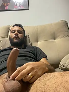 RodrigoBarbudoMT online show from May 3, 2026, 4:07 am