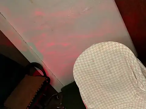 hugecock jane online show from December 16, 2025, 12:54 pm