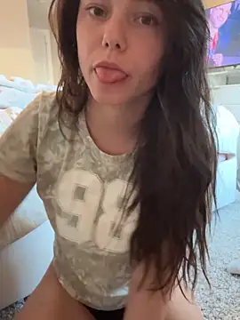 lilbbyily online show from April 17, 2026, 11:19 pm