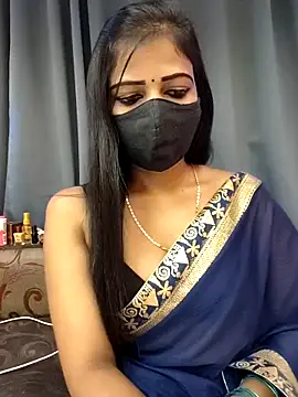 Misss-julli online show from November 30, 2025, 2:48 am