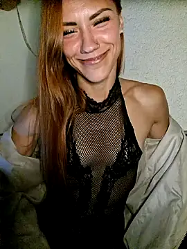 SlimBellaa online show from September 20, 2025, 10:44 pm