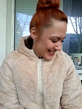 SlimBellaa online show from February 19, 2026, 4:14 pm