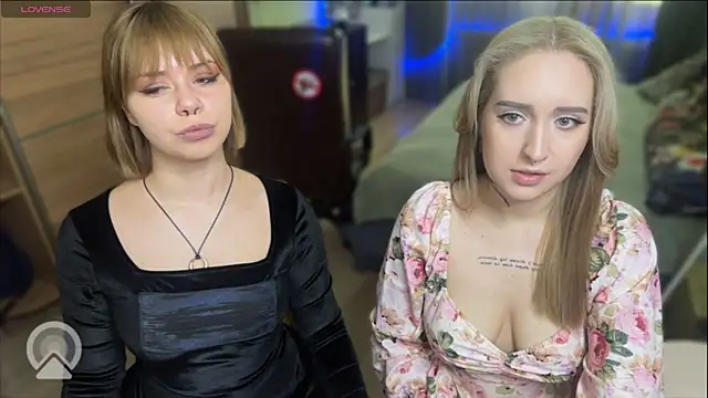 xxx sandra  online show from April 8, 2026, 1:33 pm