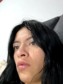 LiaCollings online show from November 22, 2025, 7:40 am