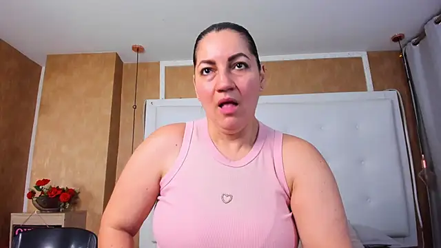Heidy milf online show from May 30, 2026, 7:55 pm