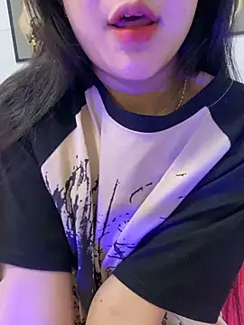 Snapshot of Sexlove_bb chatting on February 6, 2026, 10:46 pm Sexlove bb online show from February 6, 2026, 10:46 pm