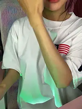 Snapshot of Sexlove_bb chatting on February 18, 2026, 8:21 am Sexlove bb online show from February 18, 2026, 8:21 am