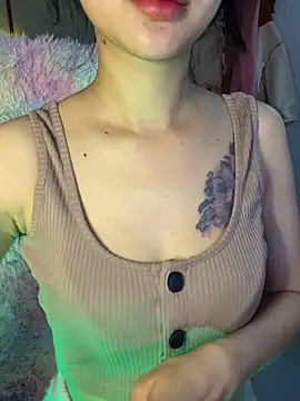 Snapshot of Sexlove_bb chatting on February 27, 2026, 12:32 am Sexlove bb online show from February 27, 2026, 12:32 am