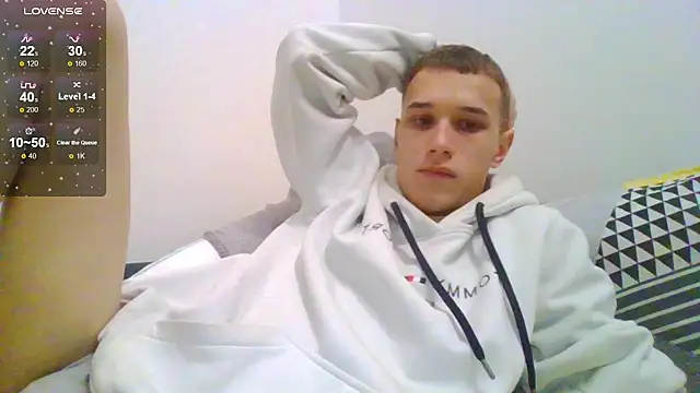 Snapshot of your___honeyy chatting on November 13, 2025, 10:14 am your honeyy online show from November 13, 2025, 10:14 am