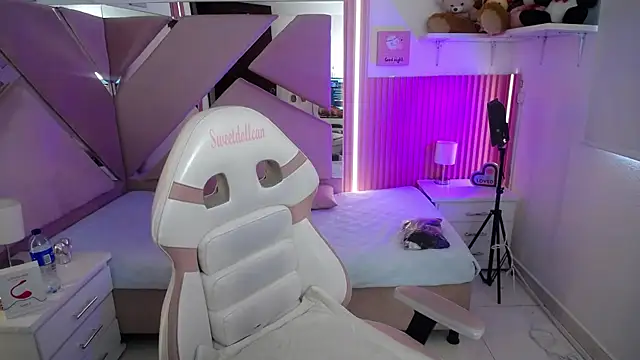 Mia garcia28 online show from September 17, 2025, 7:48 pm