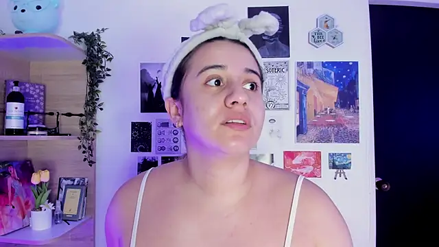 Lana Herondale online show from October 5, 2025, 9:02 pm