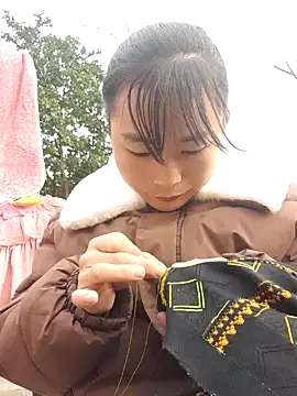 Sunyinn online show from December 23, 2025, 9:40 am