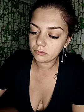 LadyNora online show from November 10, 2025, 8:35 am