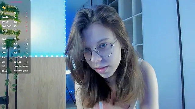 Xonalenei online show from February 16, 2026, 8:05 pm