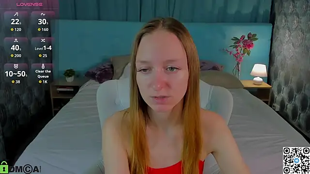 Mia E1fie online show from October 10, 2025, 9:08 am