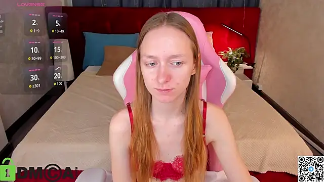 Mia E1fie online show from November 27, 2025, 12:02 am