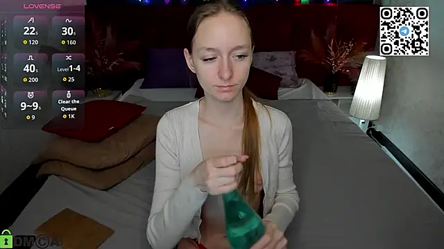 Mia E1fie online show from March 30, 2026, 12:00 am