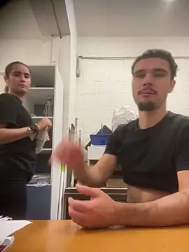 Snapshot of los_freaky chatting on October 19, 2025, 9:10 am los freaky online show from October 19, 2025, 9:10 am