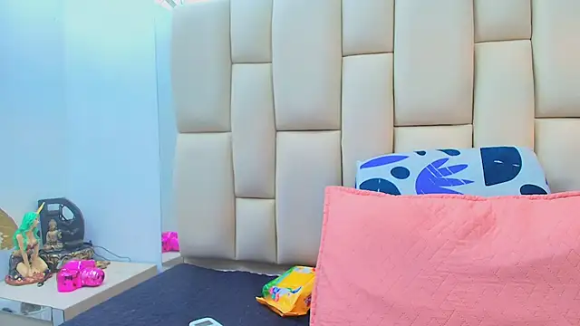 sweet amye online show from November 14, 2025, 7:56 pm