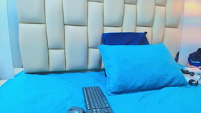 sweet amye online show from January 15, 2026, 7:28 pm