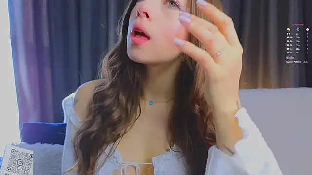 VirginiaHouston online show from November 1, 2025, 6:04 am