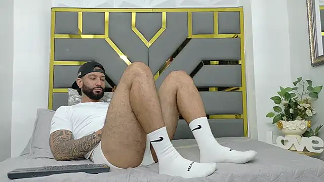 yorbymaxx online show from September 27, 2025, 4:23 pm