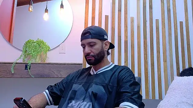 yorbymaxx online show from March 6, 2026, 2:02 pm