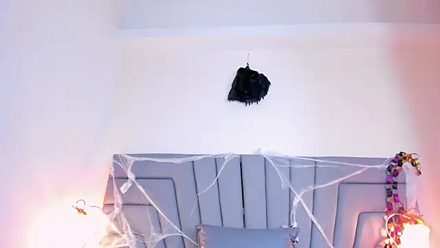 Maia 520 online show from October 28, 2025, 5:48 pm