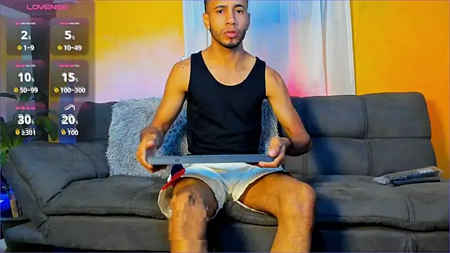 Snapshot of Alex_bigcock11_ chatting on September 19, 2025, 11:55 am Alex bigcock11  online show from September 19, 2025, 11:55 am