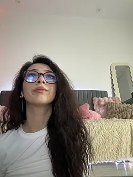 Sophiex belle online show from April 15, 2026, 5:42 pm