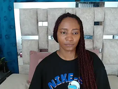 AmbarSmit online show from November 20, 2025, 7:35 pm