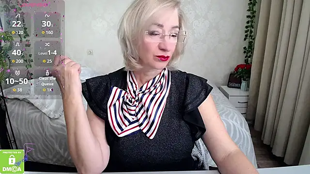 hunters woman online show from October 23, 2025, 12:04 pm