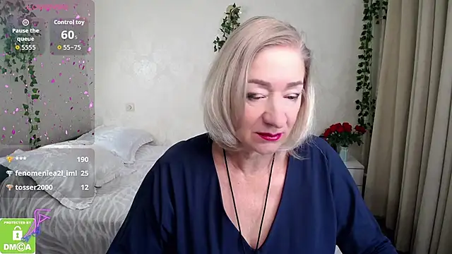 hunters woman online show from November 4, 2025, 12:21 am