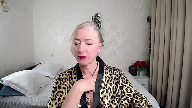 Snapshot of hunters_woman chatting on February 11, 2026, 3:22 am hunters woman online show from February 11, 2026, 3:22 am