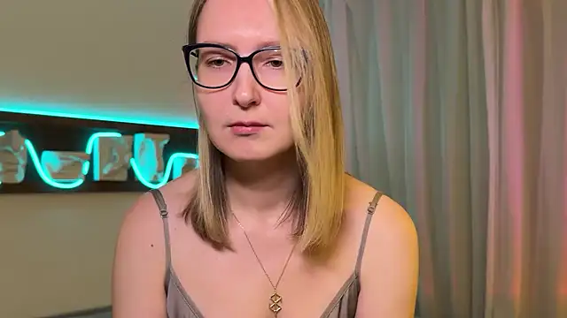 Snapshot of KiraxFate chatting on September 13, 2025, 4:40 pm KiraxFate online show from September 13, 2025, 4:40 pm