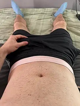 naughtycoupl98 online show from April 6, 2026, 1:34 pm