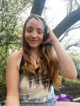 Snapshot of sashapulse chatting on October 17, 2025, 8:22 pm sashapulse online show from October 17, 2025, 8:22 pm