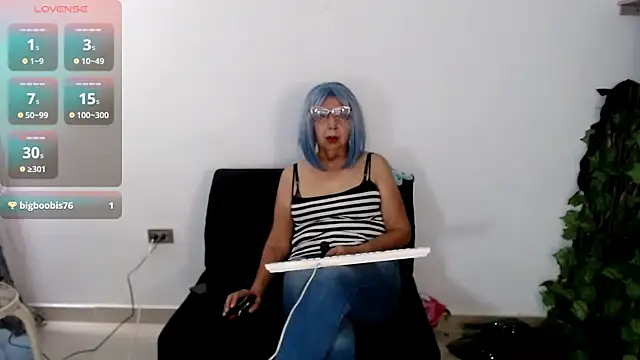 ruth blue21 online show from October 26, 2025, 4:24 pm